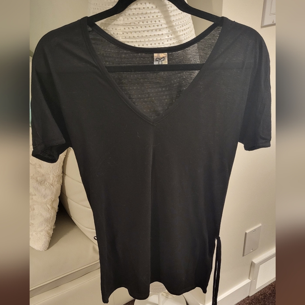 Black Artzia Tshirt